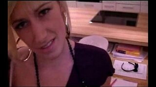 BitchNr1 মধ্যে একটি blackdress