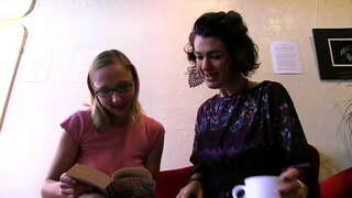 Lesbický děvky kurva chlupatý bush