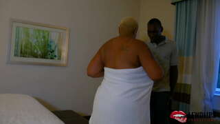 لیڈی Onyxx ، اتارنا fucking اس کے مساج تھراپسٹ کی